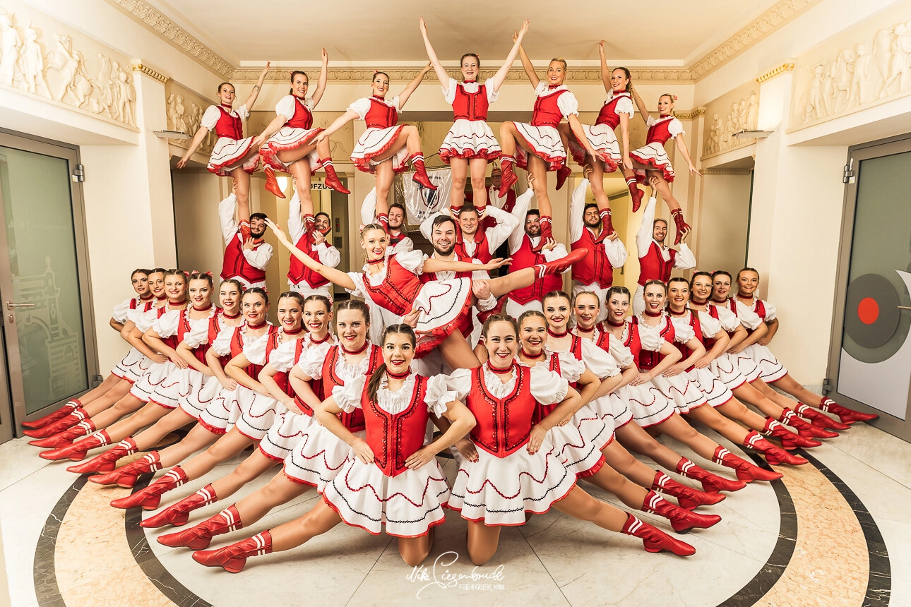 agrippina-colonia-gruppenbild-hero